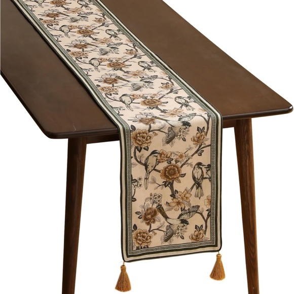 ISAENNE Designer Table Runner - Picture 1 of 4